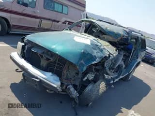 ✅ 1997 Chevrolet Blazer LS • VIN: 1GNDT13W7V2119309 • Lot: 39621303. Wystawiony na IAAI z przebiegiem Nie podano. Bezpłatny archiwum sprzedaży aukcyjnych z USA i szczegółowy raport historii pojazdu na DreamBid. Zdjęcie 2.