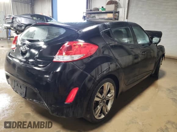 ✅ 2016 Hyundai Veloster • VIN: KMHTC6ADXGU281070 • Lot: 80631974. Wystawiony na Copart z przebiegiem 106 600 mil. Bezpłatny archiwum sprzedaży aukcyjnych z USA i szczegółowy raport historii pojazdu na DreamBid. Zdjęcie 3.