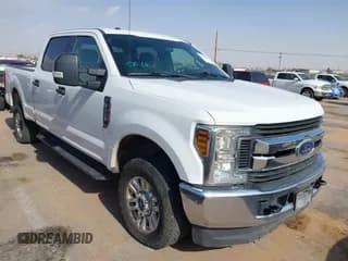 ✅ 2019 Ford F-250 XL • VIN: 1FT7W2B65KED74071 • Lot: 42505692. Listed on IAAI with 197,880 mi. Free auction sales archive from the USA and detailed vehicle history report at DreamBid. Image 1.