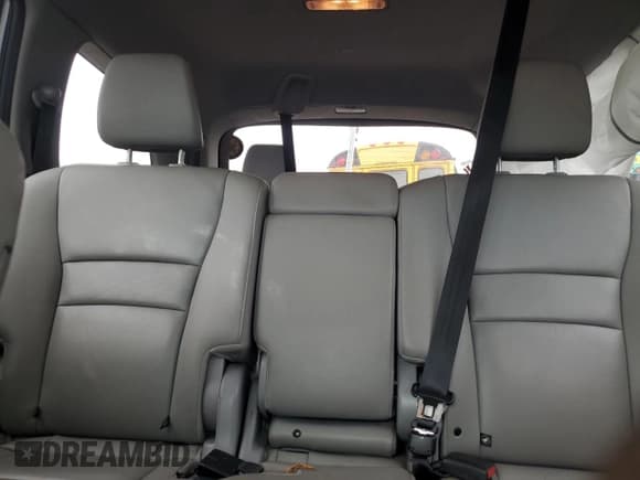 ✅ 2018 Honda Pilot EX-L • VIN: 5FNYF6H79JB053871 • Лот: 81529615. Опубликован ранее на Copart с пробегом 121 883 миль. Бесплатный доступ к архиву аукционных продаж из США и подробный отчёт об истории автомобиля на DreamBid. Изображение 10.