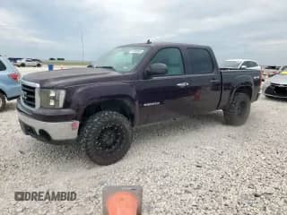 2008 GMC Sierra 1500 Work Truck with VIN 2GTEK133281185681, listed as a Copart auction lot 66300685 with 137,640 mi miles and Salvage title. Bid and sale history available at DreamBid. Image 1.