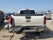 ✅ 2010 Chevrolet Silverado 1500 • VIN: 1GC5CVBG2AZ182169 • Лот: 68931565. Опубликован ранее на Copart с пробегом 328 881 миль. Бесплатный доступ к архиву аукционных продаж из США и подробный отчёт об истории автомобиля на DreamBid. Изображение 6.