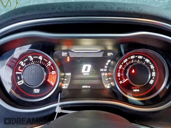 ✅ 2015 Dodge Challenger SRT 392 • VIN: 2C3CDZDJ5FH782295 • Lot: 91179775. Wystawiony na Copart z przebiegiem 24 945 mil. Bezpłatny archiwum sprzedaży aukcyjnych z USA i szczegółowy raport historii pojazdu na DreamBid. Zdjęcie 9.