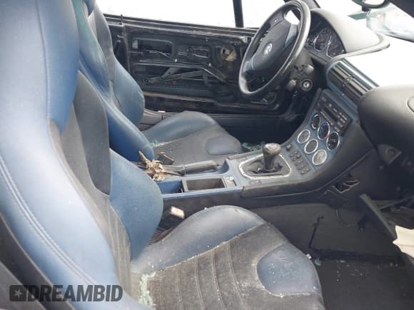 ✅ 1999 BMW Z3 • VIN: WBSCM9332XLC60352 • Лот: 43235673. Опубликован ранее на IAAI с пробегом 194 244 миль. Бесплатный доступ к архиву аукционных продаж из США и подробный отчёт об истории автомобиля на DreamBid. Изображение 5.