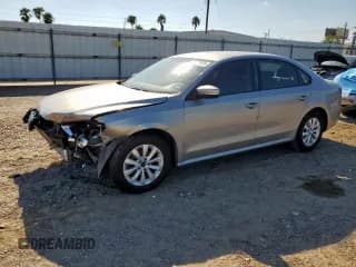 ✅ 2013 Volkswagen Passat S • VIN: 1VWAH7A3XDC027058 • Lot: 71010085. Wystawiony na Copart z przebiegiem 140 224 mil. Bezpłatny archiwum sprzedaży aukcyjnych z USA i szczegółowy raport historii pojazdu na DreamBid. Zdjęcie 1.