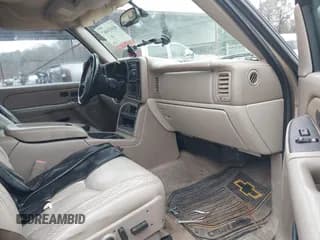 ✅ 2005 Chevrolet Suburban LT • VIN: 1GNEC16Z65J176911 • Лот: 41418467. Опубликован ранее на IAAI с пробегом 284 252 миль. Бесплатный доступ к архиву аукционных продаж из США и подробный отчёт об истории автомобиля на DreamBid. Изображение 5.