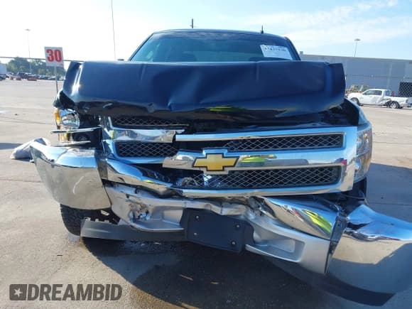 ✅ 2012 Chevrolet Silverado 1500 LS • VIN: 1GCRCREA7CZ302048 • Lot: 43437230. Wystawiony na IAAI z przebiegiem 206 561 mil. Bezpłatny archiwum sprzedaży aukcyjnych z USA i szczegółowy raport historii pojazdu na DreamBid. Zdjęcie 12.