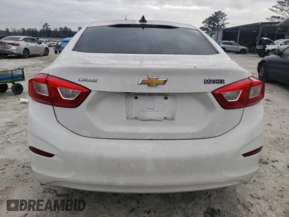 ✅ 2017 Chevrolet Cruze LS • VIN: 1G1BC5SM0H7174143 • Lot: 40271703. Listed on Copart with 59,329 mi. Free auction sales archive from the USA and detailed vehicle history report at DreamBid. Image 6.