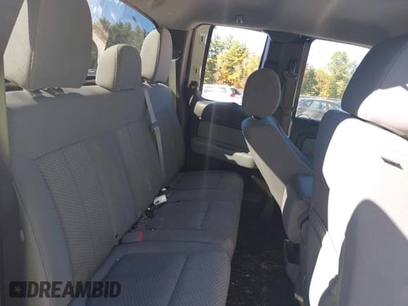 ✅ 2012 Ford F-150 XL • VIN: 1FTFX1ET6CKE28193 • Lot: 43470035. Listed on IAAI with 98,833 mi. Free auction sales archive from the USA and detailed vehicle history report at DreamBid. Image 8.