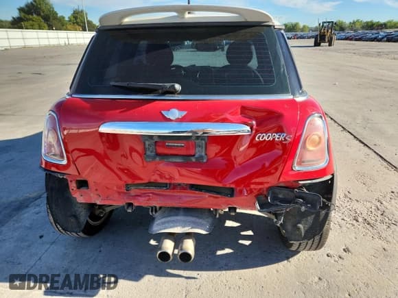 ✅ 2008 MINI Hardtop S • VIN: WMWMF73568TT86771 • Lot: 84641785. Wystawiony na Copart z przebiegiem 117 254 mil. Bezpłatny archiwum sprzedaży aukcyjnych z USA i szczegółowy raport historii pojazdu na DreamBid. Zdjęcie 6.