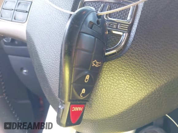 ✅ 2012 Dodge Challenger SXT Plus • VIN: 2C3CDYAG6CH228360 • Lot: 42924698. Wystawiony na IAAI z przebiegiem 166 296 mil. Bezpłatny archiwum sprzedaży aukcyjnych z USA i szczegółowy raport historii pojazdu na DreamBid. Zdjęcie 11.