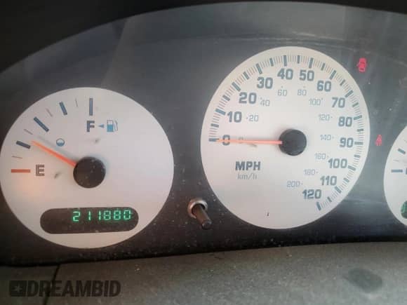 2002 Dodge Caravan SE z VIN 1B4GP25352B577135, wystawiony jako Copart lot #60740374 z przebiegiem 211 880 mil mil oraz Czysty tytuł • Clean title. Historia ofert i sprzedaży dostępna na DreamBid. Obrazek 9.