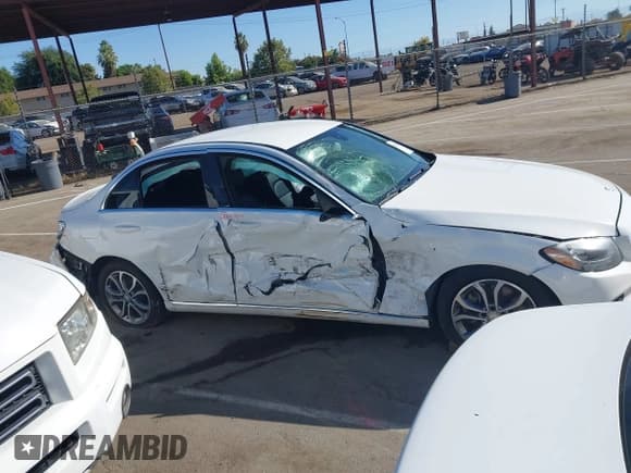 ✅ 2017 Mercedes-Benz C 300 • VIN: 55SWF4JB1HU182321 • Lot: 42790108. Listed on IAAI with 109,078 mi. Free auction sales archive from the USA and detailed vehicle history report at DreamBid. Image 13.