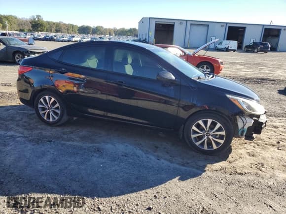 ✅ 2017 Hyundai Accent SE • VIN: KMHCT4AE9HU358168 • Лот: 80137194. Опубликован ранее на Copart с пробегом 86 511 миль. Бесплатный доступ к архиву аукционных продаж из США и подробный отчёт об истории автомобиля на DreamBid. Изображение 4.