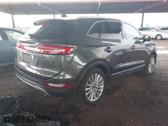 ✅ 2019 Lincoln MKC Standard • VIN: 5LMCJ1C91KUL06753 • Lot: 43321618. Listed on IAAI with 83,307 mi. Free auction sales archive from the USA and detailed vehicle history report at DreamBid. Image 4.