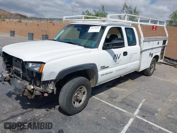 ✅ 2003 Chevrolet Silverado 2500HD • VIN: 1GBHC29163E253983 • Lot: 43172821. Wystawiony na IAAI z przebiegiem 244 146 mil. Bezpłatny archiwum sprzedaży aukcyjnych z USA i szczegółowy raport historii pojazdu na DreamBid. Zdjęcie 2.