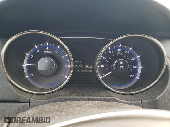 ✅ 2013 Hyundai Sonata SE • VIN: 5NPEC4AC3DH565204 • Lot: 66643744. Wystawiony na Copart z przebiegiem 128 660 mil. Bezpłatny archiwum sprzedaży aukcyjnych z USA i szczegółowy raport historii pojazdu na DreamBid. Zdjęcie 9.