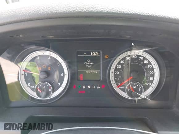 2013 Ram 1500 Express z VIN 3C6JR6AT8DG505511, wystawiony jako IAAI lot #43104315 z przebiegiem 306 996 mil mil oraz . Historia ofert i sprzedaży dostępna na DreamBid. Obrazek 7.