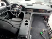 ✅ 2022 Porsche Taycan • VIN: WP0AA2Y17NSA14812 • Lot: 57610295. Wystawiony na Copart z przebiegiem 35 733 mil. Bezpłatny archiwum sprzedaży aukcyjnych z USA i szczegółowy raport historii pojazdu na DreamBid. Zdjęcie 8.