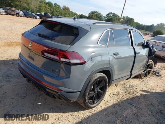 ✅ 2025 Volkswagen Atlas 2.0T SEL R-Line Black • VIN: 1V2AE2CA9SC207251 • Лот: 43245410. Опубликован ранее на IAAI с пробегом 7 939 миль. Бесплатный доступ к архиву аукционных продаж из США и подробный отчёт об истории автомобиля на DreamBid. Изображение 4.