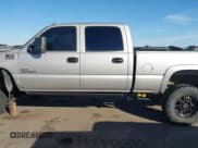 ✅ 2005 Chevrolet Silverado 2500HD Work Truck • VIN: 1GCHK23235F814332 • Lot: 43574421. Wystawiony na IAAI z przebiegiem 196 560 mil. Bezpłatny archiwum sprzedaży aukcyjnych z USA i szczegółowy raport historii pojazdu na DreamBid. Zdjęcie 15.