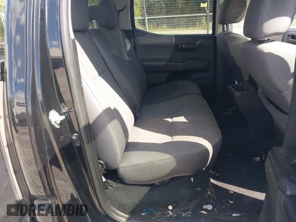 ✅ 2021 Toyota Tacoma SR5 • VIN: 3TYAX5GNXMT028099 • Lot: 43414780. Wystawiony na IAAI z przebiegiem Nie podano. Bezpłatny archiwum sprzedaży aukcyjnych z USA i szczegółowy raport historii pojazdu na DreamBid. Zdjęcie 8.