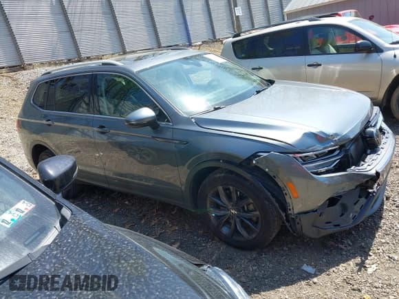 ✅ 2022 Volkswagen Tiguan SE • VIN: 3VV2B7AXXNM019538 • Lot: 42109211. Wystawiony na IAAI z przebiegiem 30 576 mil. Bezpłatny archiwum sprzedaży aukcyjnych z USA i szczegółowy raport historii pojazdu na DreamBid. Zdjęcie 13.