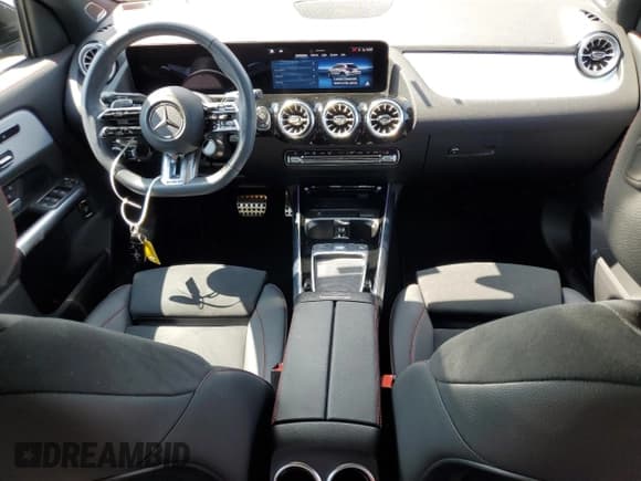 ✅ 2024 Mercedes-Benz GLA 35 AMG • VIN: W1N4N5BB2RJ568572 • Лот: 68701124. Опубликован ранее на Copart с пробегом Не указан. Бесплатный доступ к архиву аукционных продаж из США и подробный отчёт об истории автомобиля на DreamBid. Изображение 8.