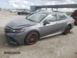 2023 Toyota Camry SE с VIN 4T1G11AK7PU119969, выставлен на аукционе Copart как лот 90325005 с пробегом 53 955 миль миль и Списание • Salvage title. История ставок и продаж доступна на DreamBid. Изображение 1.