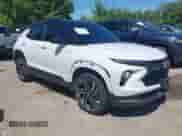 2025 Chevrolet TrailBlazer RS с VIN KL79MUSLXSB136585, выставлен на аукционе IAAI как лот 42285449 с пробегом 5 944 миль миль и . История ставок и продаж доступна на DreamBid. Изображение 1.