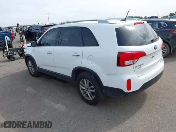✅ 2015 Kia Sorento LX • VIN: 5XYKTDA73FG608715 • Lot: 42376876. Listed on IAAI with 126,923 mi. Free auction sales archive from the USA and detailed vehicle history report at DreamBid. Image 3.