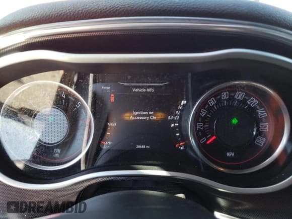 ✅ 2016 Dodge Challenger 392 Hemi Scat Pack Shaker • VIN: 2C3CDZFJ8GH331862 • Lot: 56480894. Wystawiony na Copart z przebiegiem 28 688 mil. Bezpłatny archiwum sprzedaży aukcyjnych z USA i szczegółowy raport historii pojazdu na DreamBid. Zdjęcie 9.