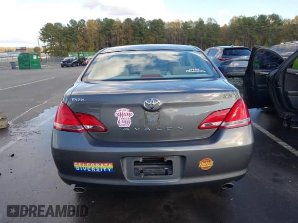 ✅ 2006 Toyota Avalon Limited • VIN: 4T1BK36B36U064074 • Lot: 43576039. Wystawiony na IAAI z przebiegiem 187 358 mil. Bezpłatny archiwum sprzedaży aukcyjnych z USA i szczegółowy raport historii pojazdu na DreamBid. Zdjęcie 16.