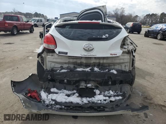 ✅ 2013 Hyundai Veloster Turbo • VIN: KMHTC6AE8DU096617 • Lot: 42381165. Wystawiony na Copart z przebiegiem Nie podano. Bezpłatny archiwum sprzedaży aukcyjnych z USA i szczegółowy raport historii pojazdu na DreamBid. Zdjęcie 6.