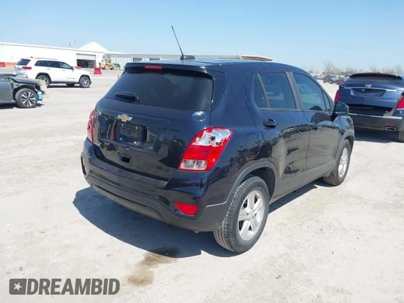 ✅ 2021 Chevrolet Trax LS • VIN: KL7CJKSB2MB332517 • Lot: 41881683. Listed on IAAI with 120,592 mi. Free auction sales archive from the USA and detailed vehicle history report at DreamBid. Image 4.