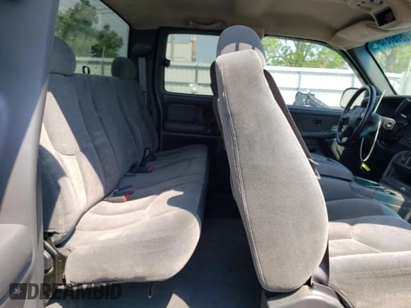 ✅ 2003 Chevrolet Silverado 2500HD LS • VIN: 1GCHC29U63E131856 • Лот: 60167815. Опубликован ранее на Copart с пробегом 211 180 миль. Бесплатный доступ к архиву аукционных продаж из США и подробный отчёт об истории автомобиля на DreamBid. Изображение 10.