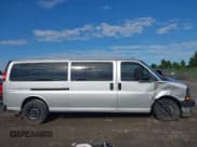 ✅ 2019 Chevrolet Express Passenger LT • VIN: 1GAZGPFGXK1228870 • Lot: 43057715. Wystawiony na IAAI z przebiegiem 89 246 mil. Bezpłatny archiwum sprzedaży aukcyjnych z USA i szczegółowy raport historii pojazdu na DreamBid. Zdjęcie 14.