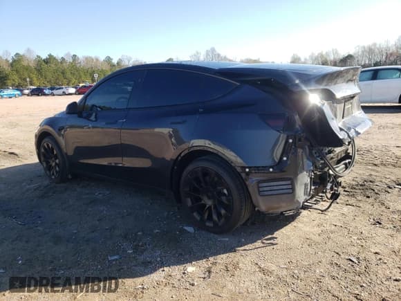 ✅ 2024 Tesla Model Y Long Range • VIN: 7SAYGAEE8RF074213 • Lot: 50637445. Listed on Copart with 25,722 mi. Free auction sales archive from the USA and detailed vehicle history report at DreamBid. Image 2.
