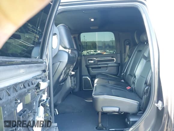 ✅ 2019 Ram 2500 Laramie • VIN: 3C6UR5NL4KG685262 • Лот: 41953870. Опубликован ранее на IAAI с пробегом 56 202 миль. Бесплатный доступ к архиву аукционных продаж из США и подробный отчёт об истории автомобиля на DreamBid. Изображение 8.