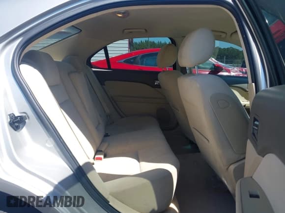 ✅ 2007 Mercury Milan • VIN: 3MEHM01167R632055 • Lot: 43094366. Listed on IAAI with 146,517 mi. Free auction sales archive from the USA and detailed vehicle history report at DreamBid. Image 8.