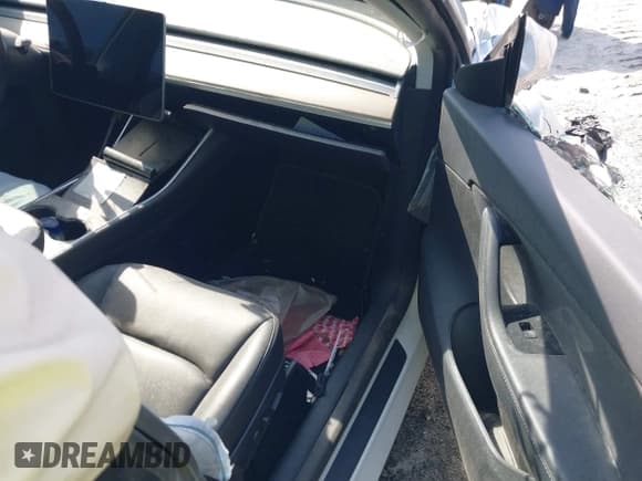 ✅ 2021 Tesla Model Y Standard Range • VIN: 5YJYGDED5MF111166 • Lot: 42395423. Listed on IAAI with Not provided. Free auction sales archive from the USA and detailed vehicle history report at DreamBid. Image 5.