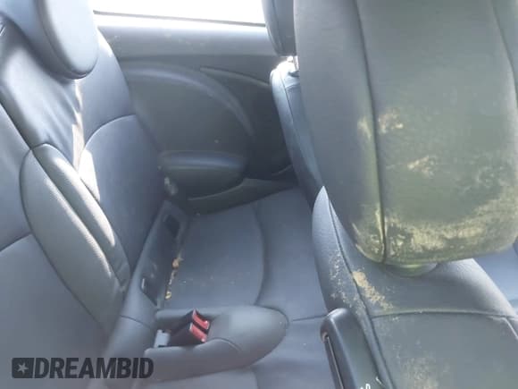 ✅ 2008 MINI Hardtop • VIN: WMWMF33538TU66036 • Lot: 42665945. Wystawiony na IAAI z przebiegiem 230 942 mil. Bezpłatny archiwum sprzedaży aukcyjnych z USA i szczegółowy raport historii pojazdu na DreamBid. Zdjęcie 8.