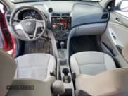 ✅ 2015 Hyundai Accent GLS • VIN: KMHCT4AE0FU898067 • Lot: 84069975. Wystawiony na Copart z przebiegiem 183 202 mil. Bezpłatny archiwum sprzedaży aukcyjnych z USA i szczegółowy raport historii pojazdu na DreamBid. Zdjęcie 8.