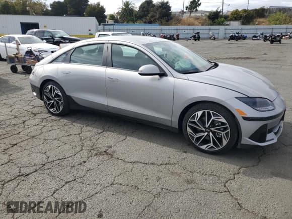 ✅ 2025 Hyundai Ioniq 6 SEL • VIN: KMHM34AA1SA083177 • Лот: 84288385. Опубликован ранее на Copart с пробегом 6 383 миль. Бесплатный доступ к архиву аукционных продаж из США и подробный отчёт об истории автомобиля на DreamBid. Изображение 4.