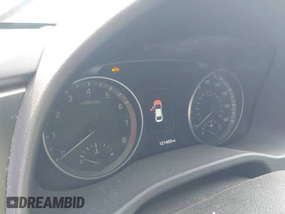 2017 Hyundai Elantra Limited с VIN KMHD84LF8HU127418, выставлен на аукционе IAAI как лот 43094172 с пробегом 121 455 миль миль и . История ставок и продаж доступна на DreamBid. Изображение 7.