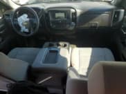 ✅ 2017 Chevrolet Silverado 1500 Custom • VIN: 1GCRCPEH9HZ282118 • Lot: 58127325. Wystawiony na Copart z przebiegiem 153 813 mil. Bezpłatny archiwum sprzedaży aukcyjnych z USA i szczegółowy raport historii pojazdu na DreamBid. Zdjęcie 8.