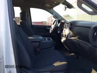 ✅ 2021 Chevrolet Silverado 1500 Custom • VIN: 1GCPWBEK4MZ338313 • Lot: 43500432. Wystawiony na IAAI z przebiegiem 53 407 mil. Bezpłatny archiwum sprzedaży aukcyjnych z USA i szczegółowy raport historii pojazdu na DreamBid. Zdjęcie 5.