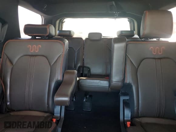✅ 2020 Ford Expedition King Ranch • VIN: 1FMJU1PT4LEA00939 • Лот: 78070744. Опубликован ранее на Copart с пробегом 48 377 миль. Бесплатный доступ к архиву аукционных продаж из США и подробный отчёт об истории автомобиля на DreamBid. Изображение 10.