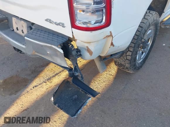 ✅ 2019 Ram 2500 Tradesman • VIN: 3C6UR5HJ0KG551410 • Lot: 43595939. Wystawiony na IAAI z przebiegiem 118 224 mil. Bezpłatny archiwum sprzedaży aukcyjnych z USA i szczegółowy raport historii pojazdu na DreamBid. Zdjęcie 6.