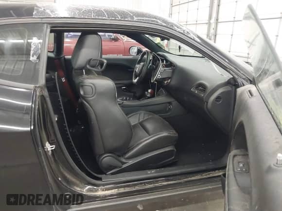 2019 Dodge Challenger SRT Hellcat Redeye Widebody z VIN 2C3CDZL97KH694866, wystawiony jako IAAI lot #43347716 z przebiegiem Nie podano mil oraz . Historia ofert i sprzedaży dostępna na DreamBid. Obrazek 5.